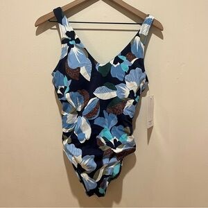 NWT Athleta Seychelles Blue Floral One Piece Swimsuit - Women’s Size Small